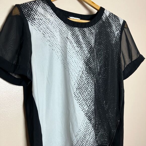 CLEARANCE! Calvin Klein S/S Gradient Blouse Size S EUC - Picture 3 of 5